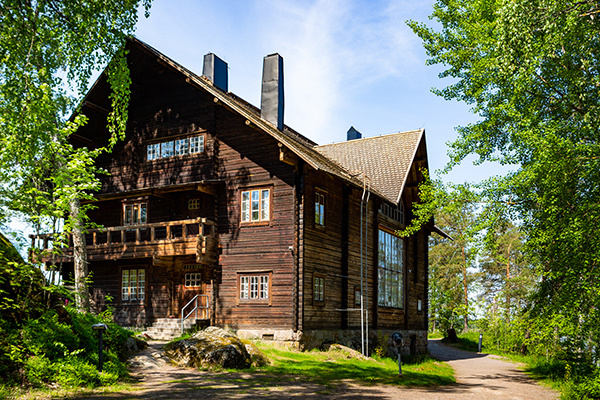 Halosenniemi Kuva sari tsokkinen